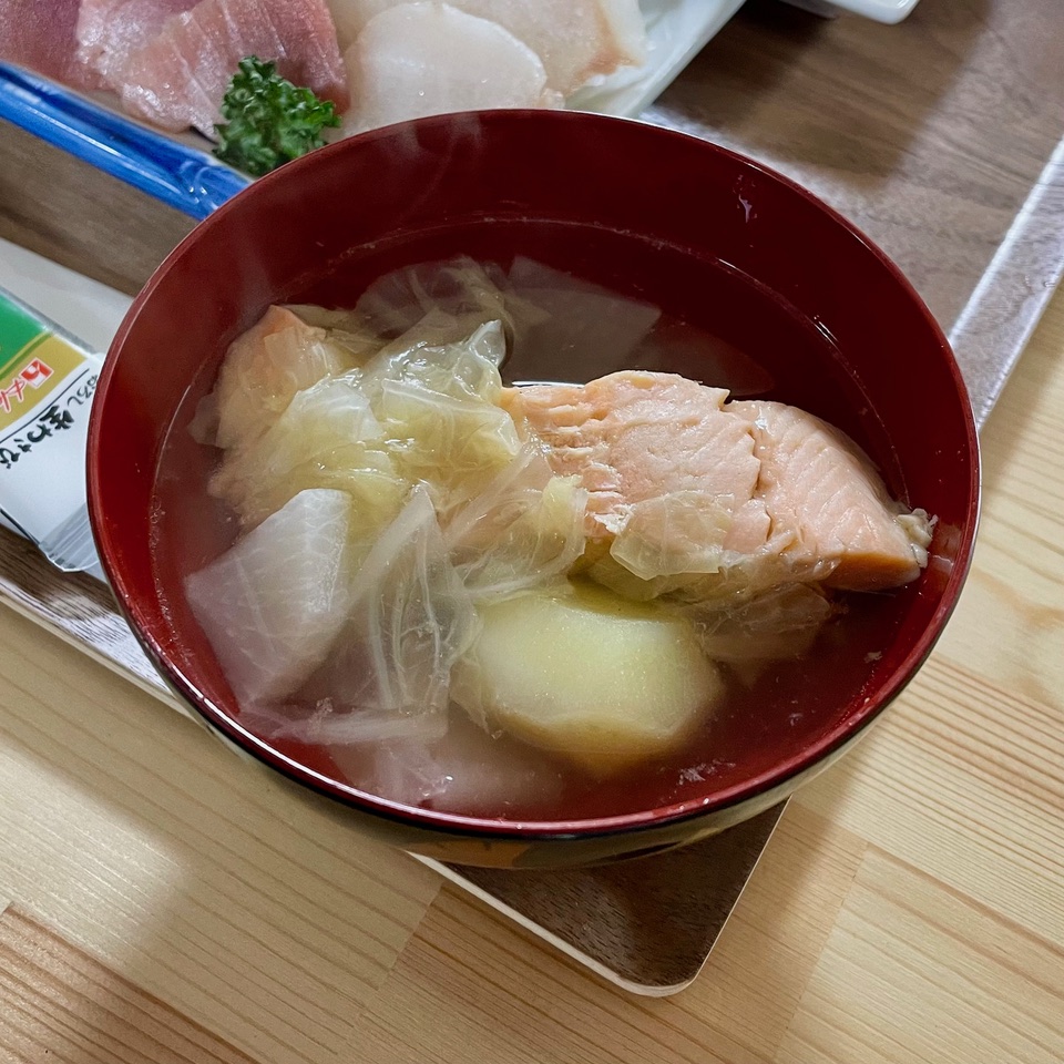 鮭のアラ汁