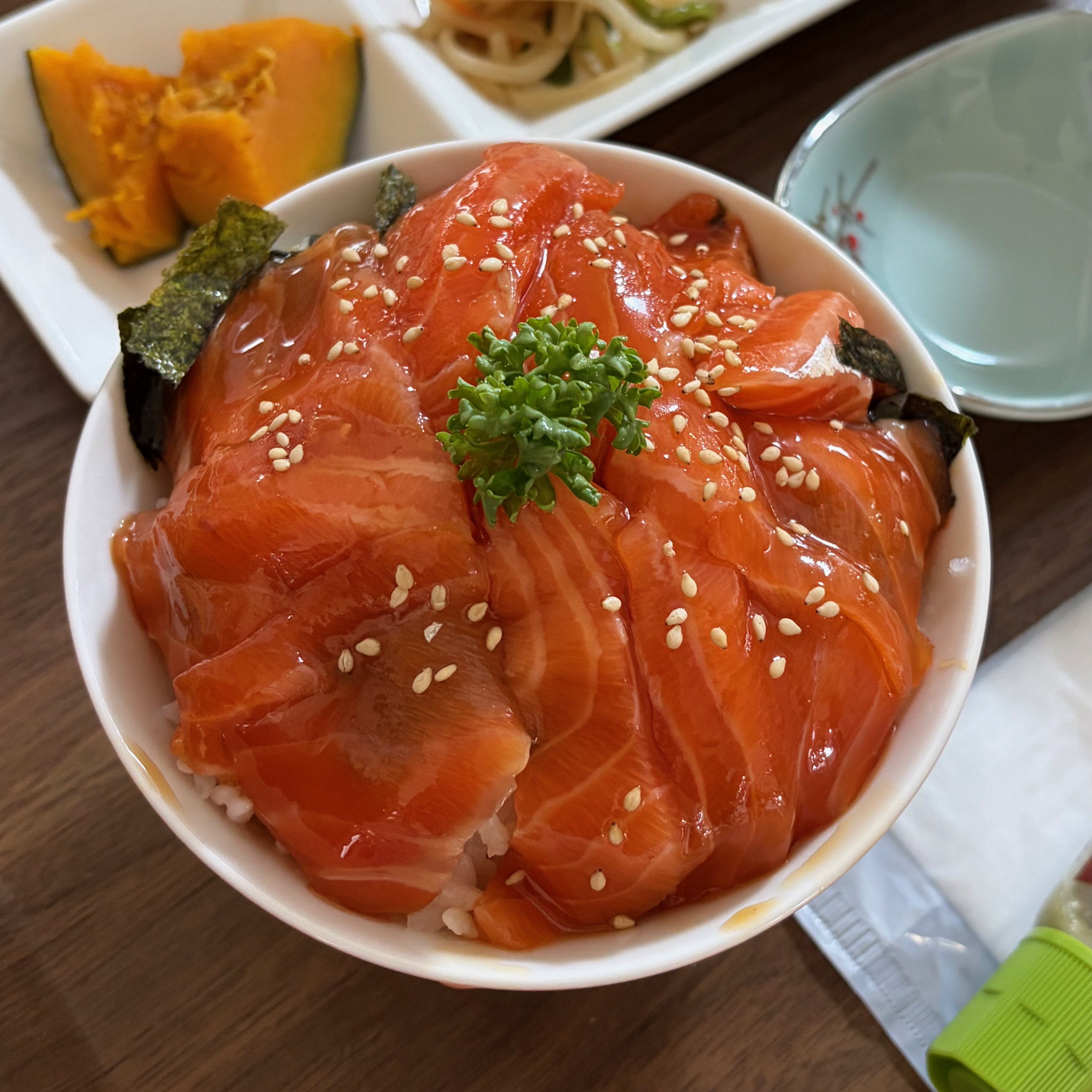 マグロ漬け丼